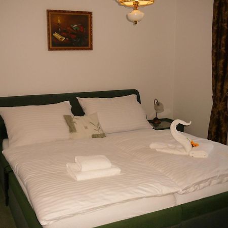 Hotel Zamecek Pod Hradem Stary Jicin 111 Экстерьер фото