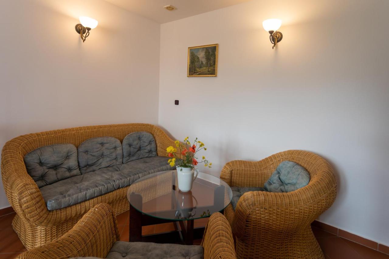 Hotel Zamecek Pod Hradem Stary Jicin 111 Экстерьер фото
