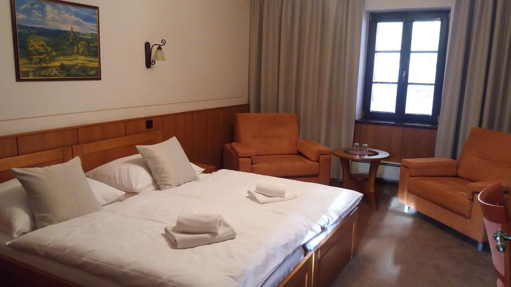 Hotel Zamecek Pod Hradem Stary Jicin 111 Экстерьер фото