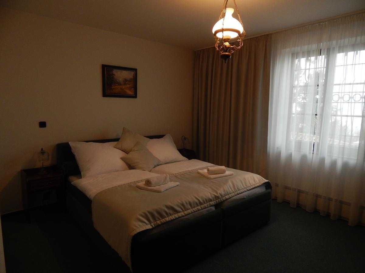 Hotel Zamecek Pod Hradem Stary Jicin 111 Экстерьер фото