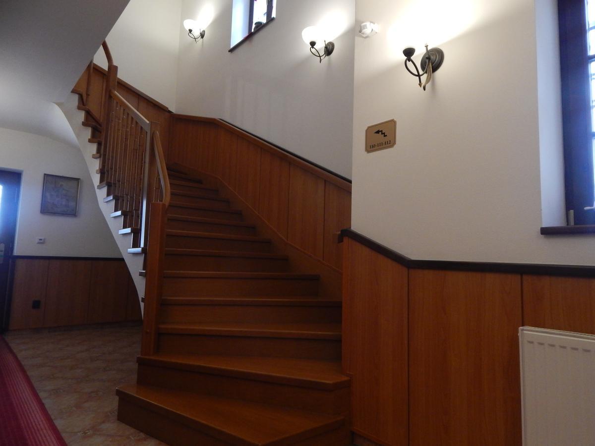 Hotel Zamecek Pod Hradem Stary Jicin 111 Экстерьер фото